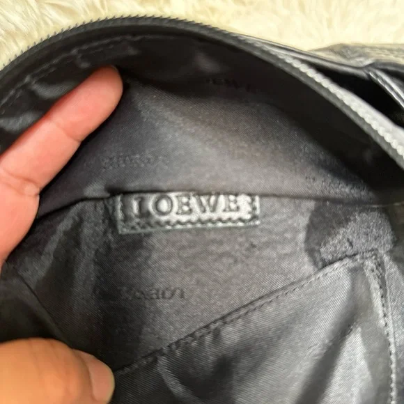 Loewe Nappa Aire Shoulder Bag - Picture 6 of 14